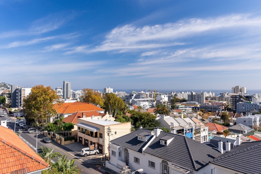 2 Bedroom Property for Sale in Sea Point Western Cape